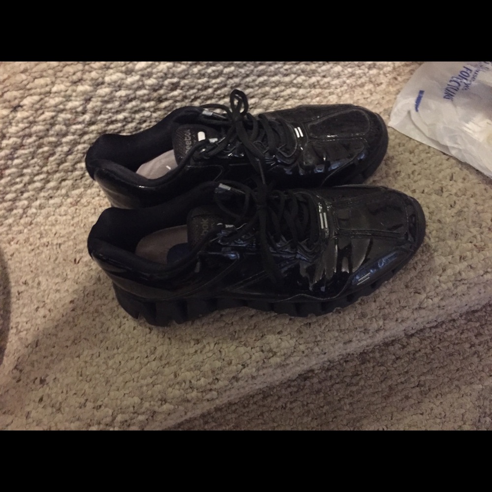 Referee shoes size 9.5